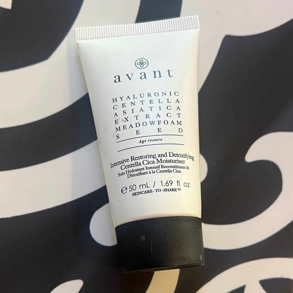 Avant Hyaluronic Intensive Restoring and Detoxifying Centella Cica Mousturiser